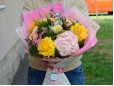 Buchet cu Flori Colorate
